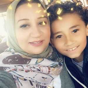 Meet your Posher, Azza